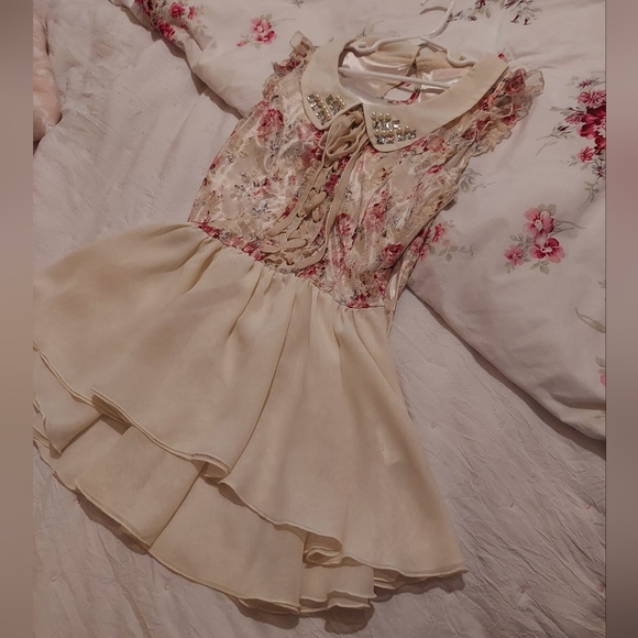 Ext. Rare Liz Lisa Flower Top - Picture 3 of 16